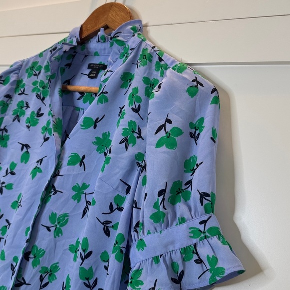 Ann Taylor Lavender and Emerald Floral Blouse - Picture 5 of 11